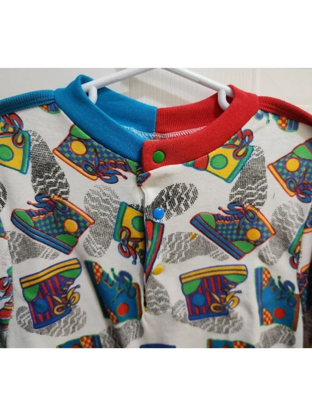 VTG‎ Confetti Knits Colorful Shoe AOP One Piece Snap Outfit Size 24 Months